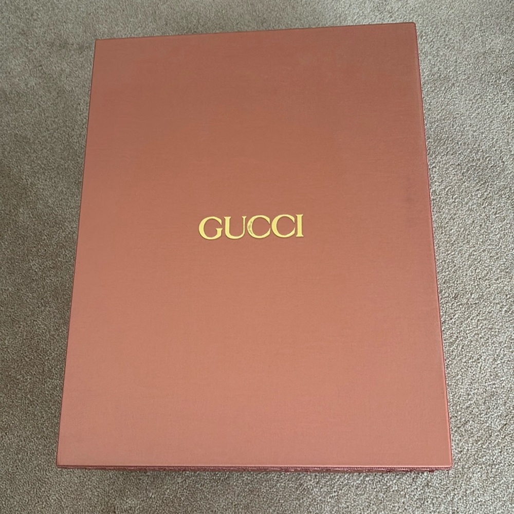 Gucci decorative shoe box.